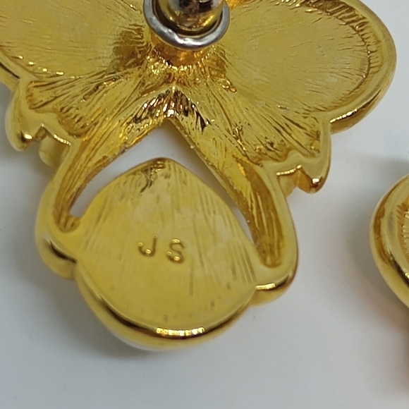 * vintage JS Joseph Smith & Sons faux pearl triad gold tone earrings - Picture 5 of 7